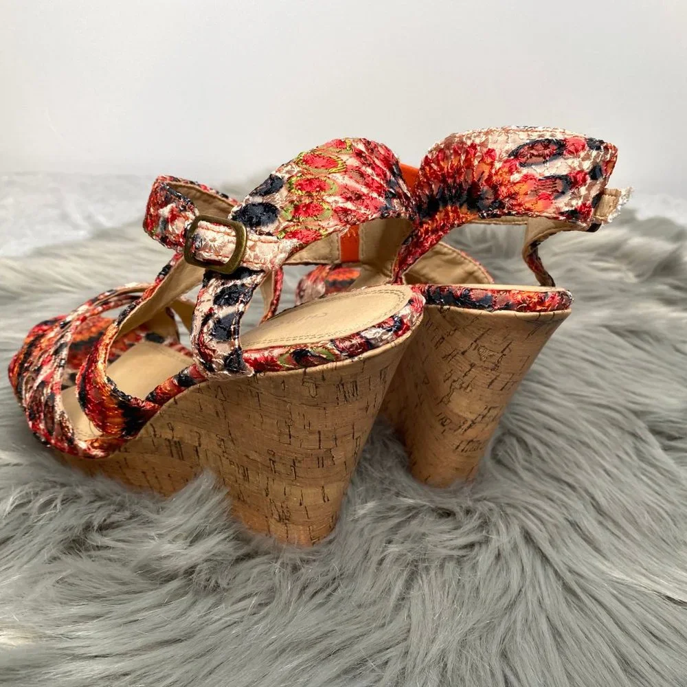 EUC Chinese Laundry Wedges Z-Mandisa 8.5